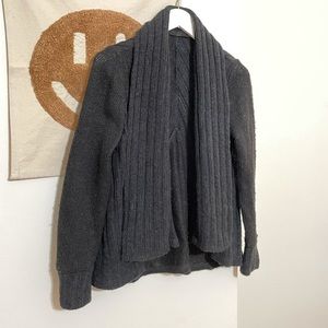 Urban Outfitter Crop Sweater Cardigan / Size S